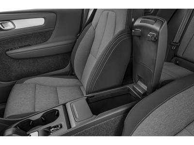 2024 Volvo XC40 B5 Plus Dark Theme