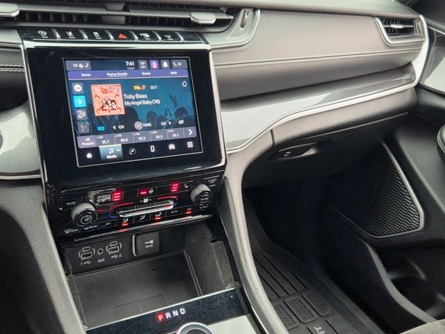 2021 Jeep Grand Cherokee L Altitude