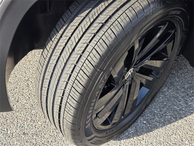 2023 Volkswagen Atlas Cross Sport 2.0T SE w/Technology