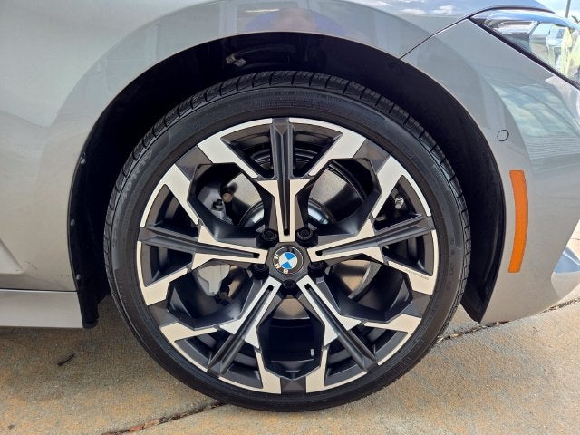 2025 BMW 3 Series 330i