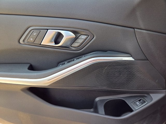2025 BMW 3 Series 330i