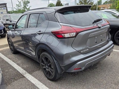 2022 Nissan Kicks SR