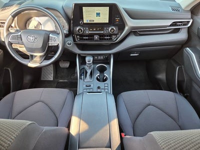 2024 Toyota Highlander LE