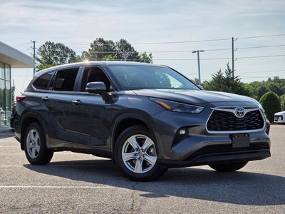 2024 Toyota Highlander LE