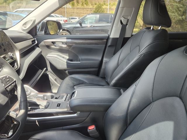 2022 Toyota Highlander Limited