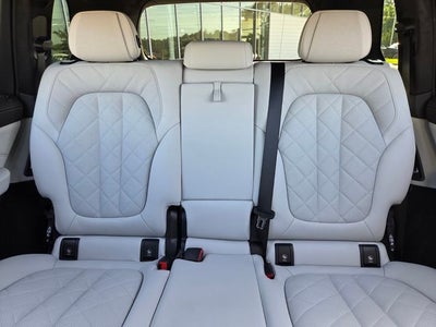 2025 BMW X7 xDrive40i