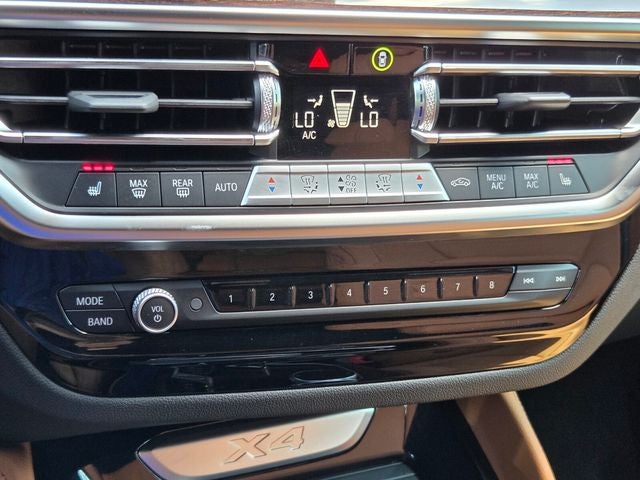2025 BMW X4 xDrive30i