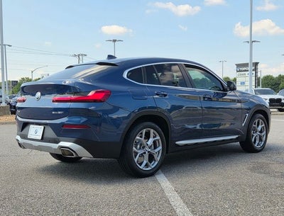 2025 BMW X4 xDrive30i
