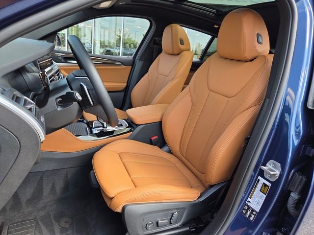 2025 BMW X4 xDrive30i