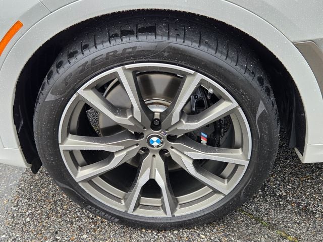 2021 BMW X7 M50i