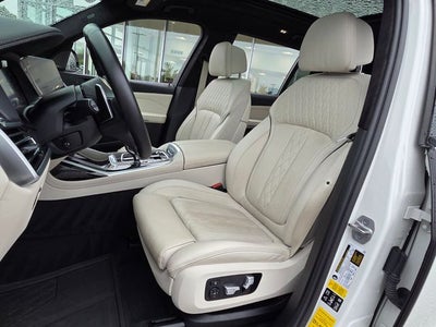2021 BMW X7 M50i