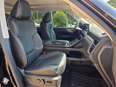 2025 INFINITI QX80 LUXE