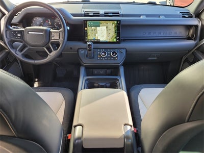 2023 Land Rover Defender 130 X-Dynamic SE