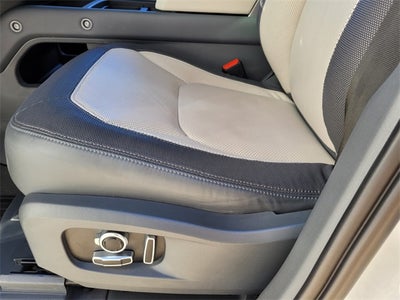 2023 Land Rover Defender 130 X-Dynamic SE