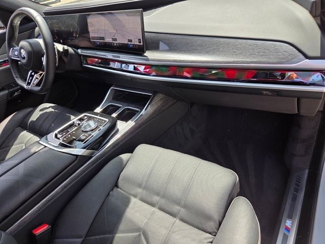 2025 BMW 7 Series 740i xDrive