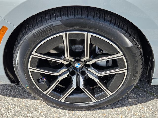 2025 BMW 7 Series 740i xDrive
