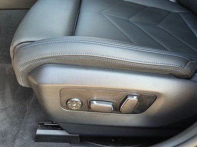 2025 BMW 5 Series 530i