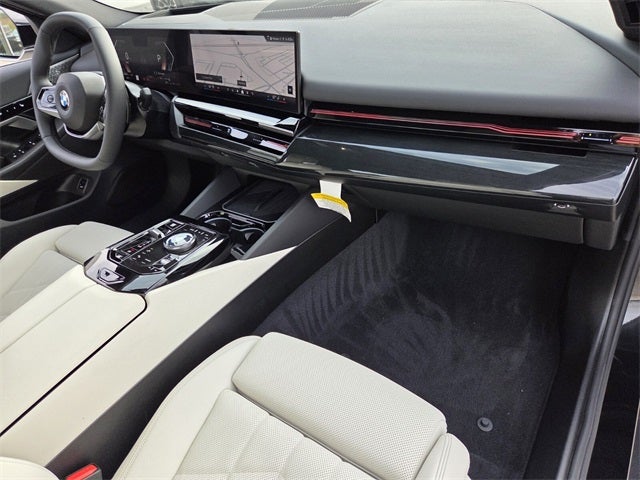 2025 BMW 5 Series 530i