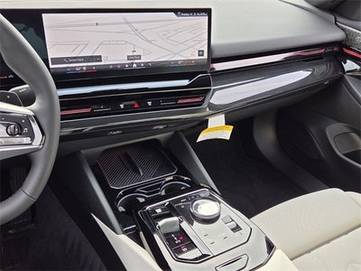 2025 BMW 5 Series 530i