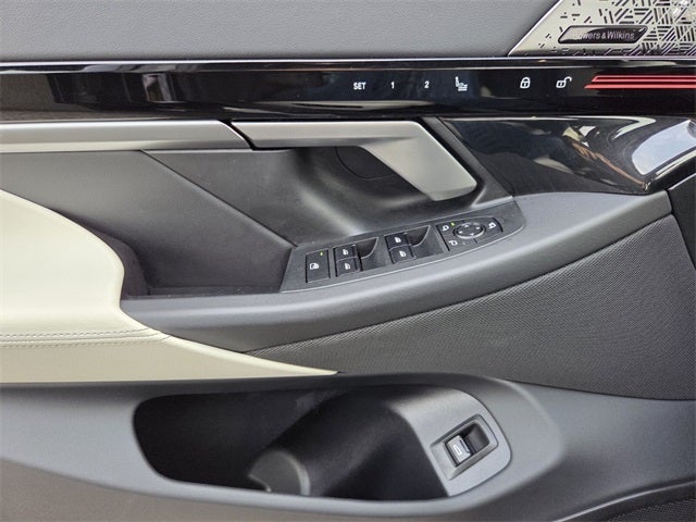 2025 BMW 5 Series 530i