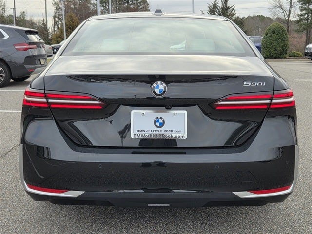 2025 BMW 5 Series 530i