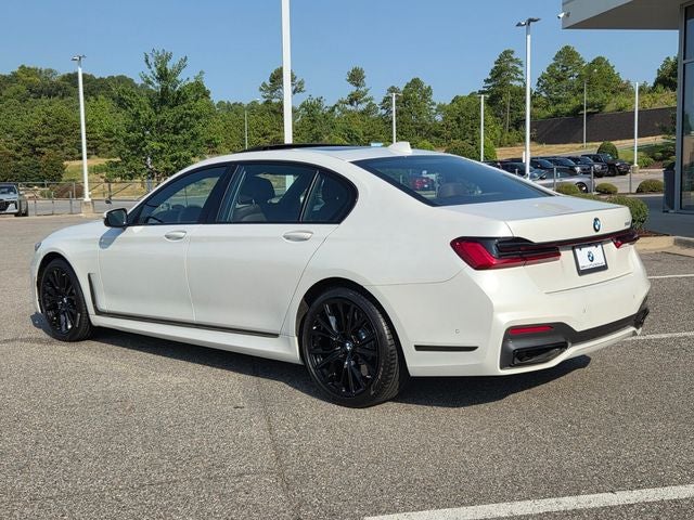2022 BMW 7 Series 740i