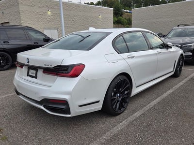 2022 BMW 7 Series 740i