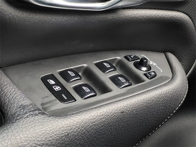 2021 Volvo XC90 T6 Momentum