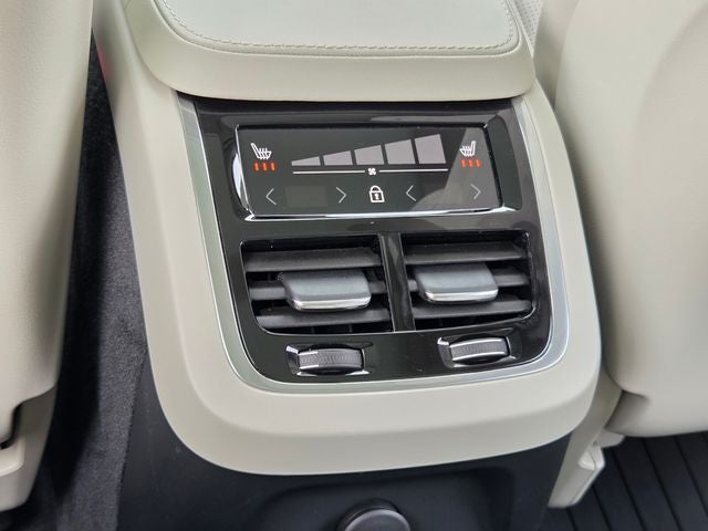 2023 Volvo XC90 Recharge Plug-In Hybrid Ultimate Ultimate