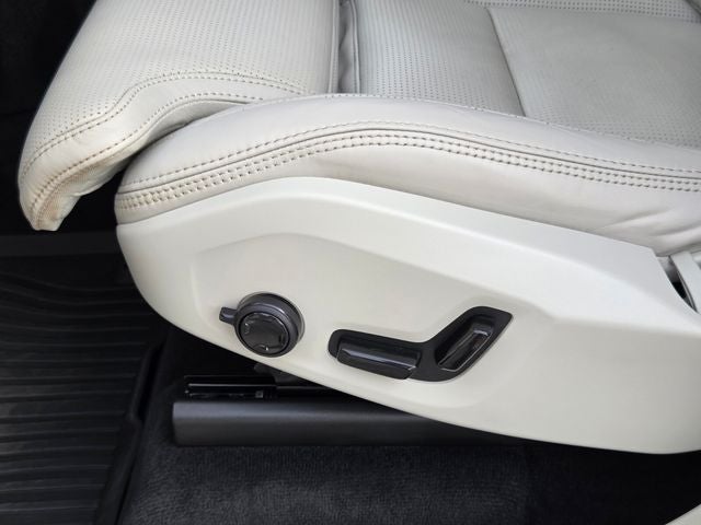 2023 Volvo XC90 Recharge Plug-In Hybrid Ultimate Ultimate