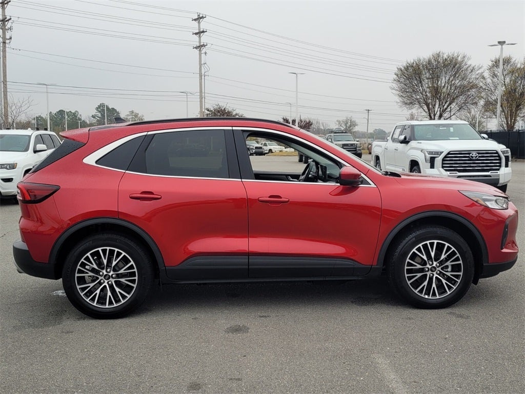 2025 Ford Escape Base