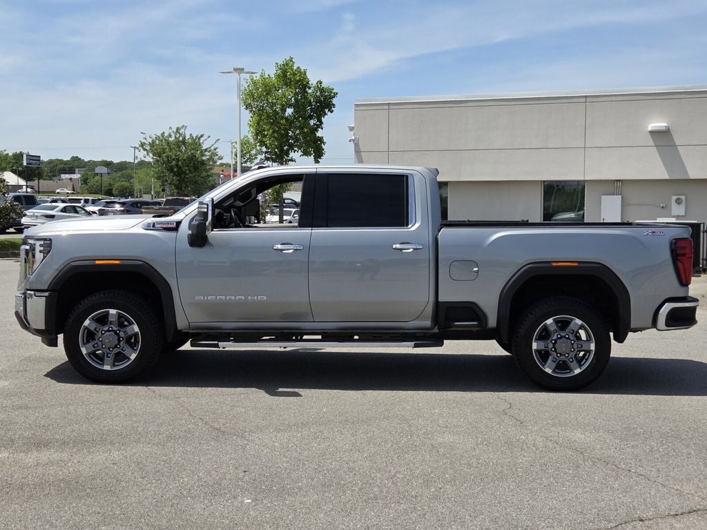 2025 GMC Sierra HD SLT