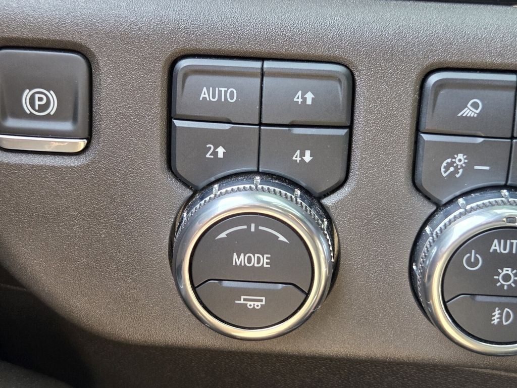 2025 GMC Sierra HD SLT