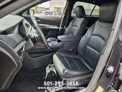 2023 Cadillac XT4 Premium Luxury