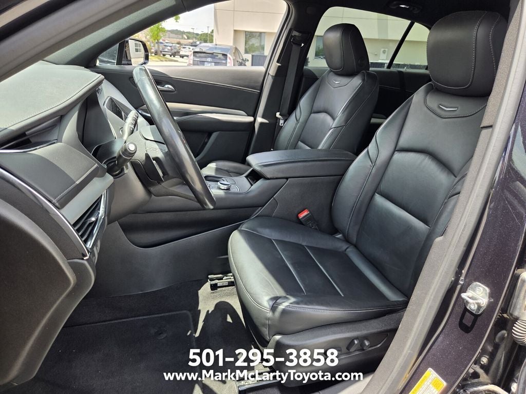 2023 Cadillac XT4 Premium Luxury