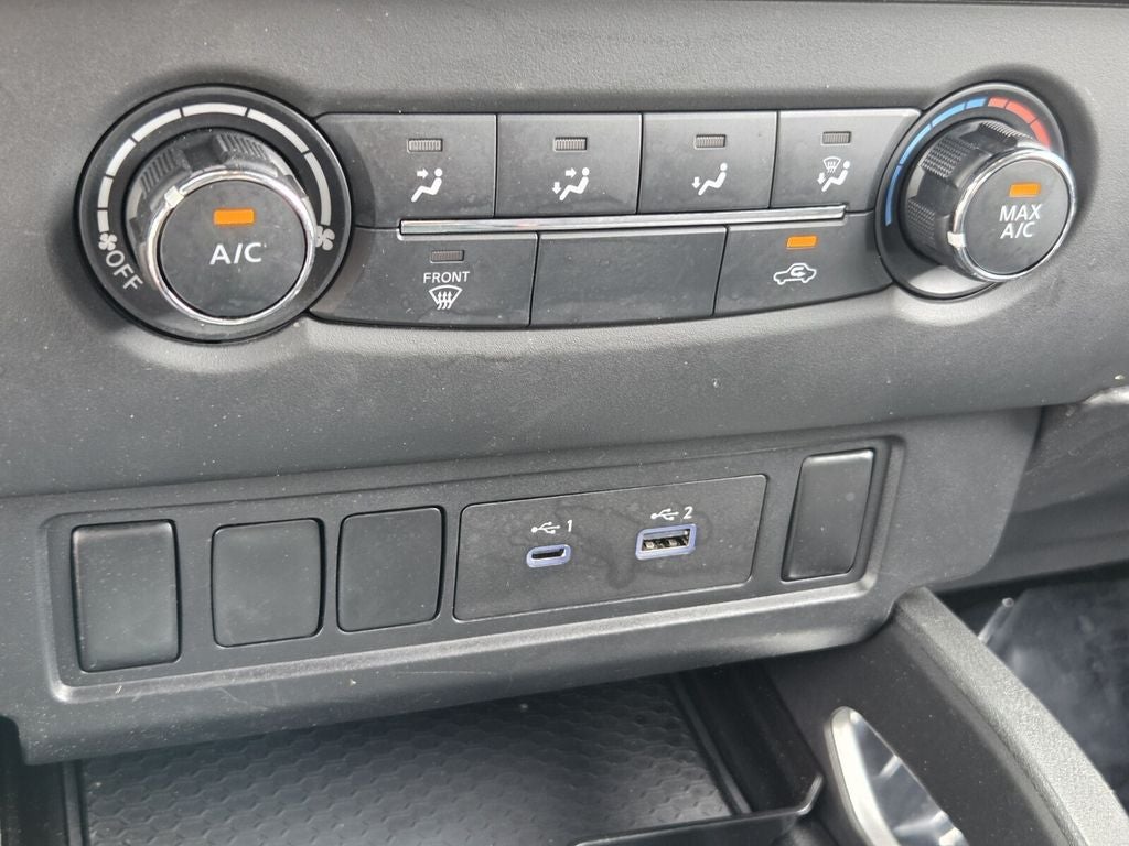 2024 Nissan Frontier SV