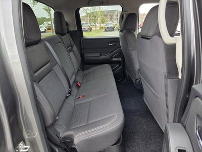 2024 Nissan Frontier SV