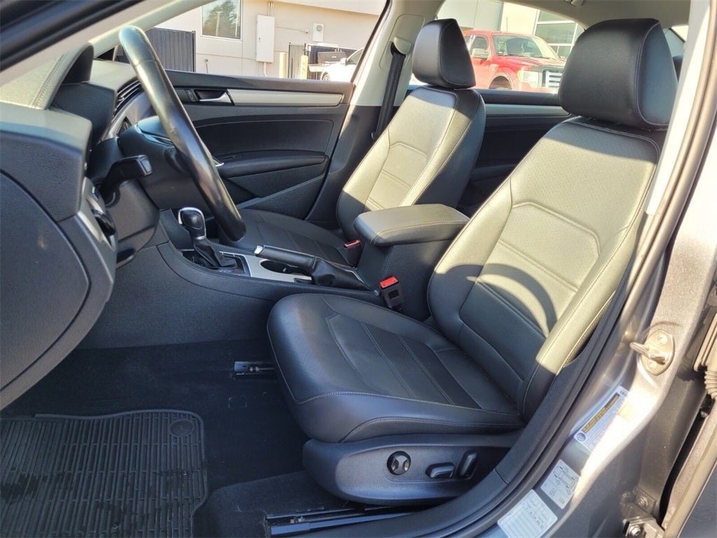 2020 Volkswagen Passat 2.0T SE