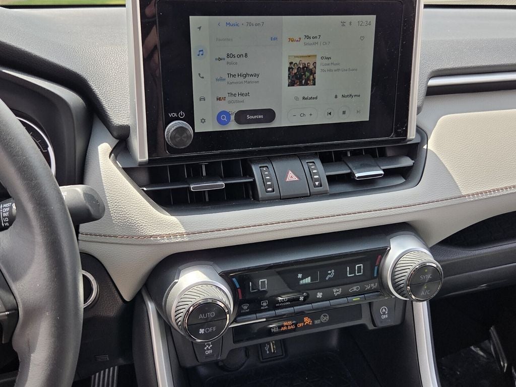 2025 Toyota RAV4 XLE Premium