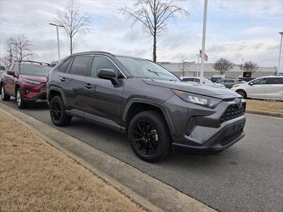 2020 Toyota RAV4 LE