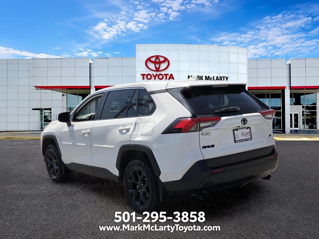 2024 Toyota RAV4 LE