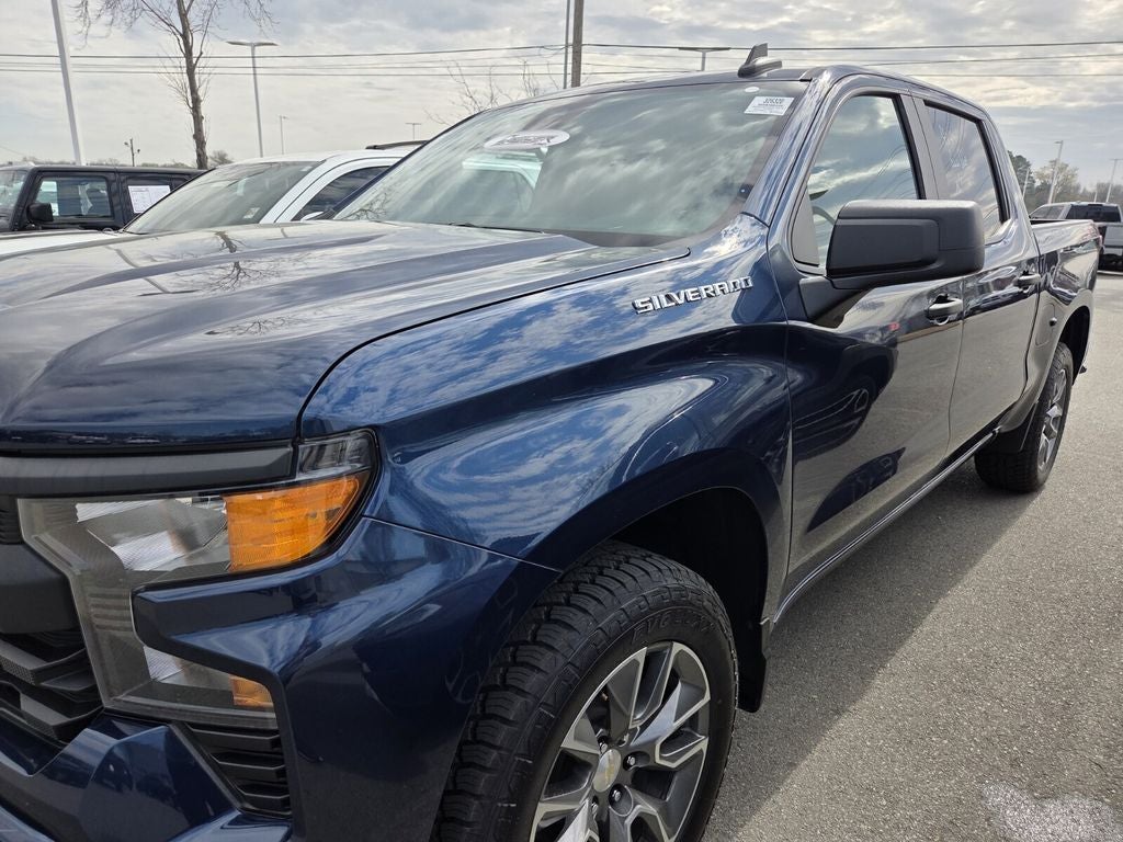 2023 Chevrolet Silverado Custom