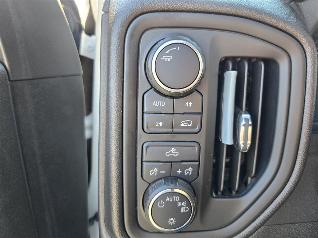 2022 Chevrolet Silverado WT