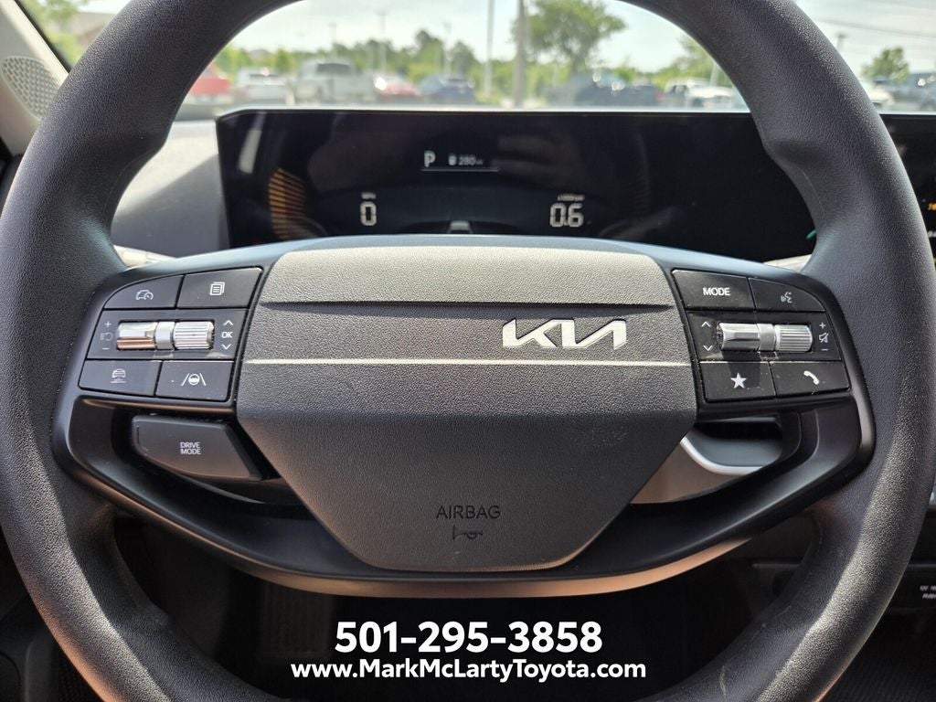 2025 Kia K4 LXS - Photo 19