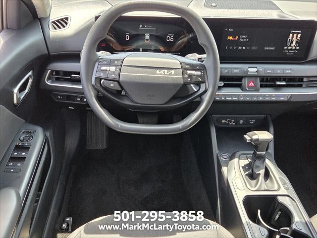 2025 Kia K4 LXS - Photo 33