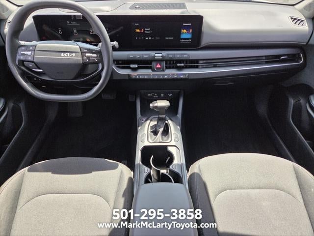 2025 Kia K4 LXS - Photo 34