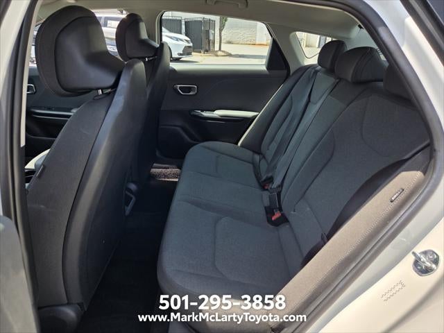 2025 Kia K4 LXS - Photo 32