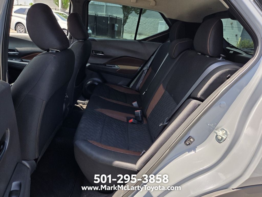 2021 Nissan Kicks SR