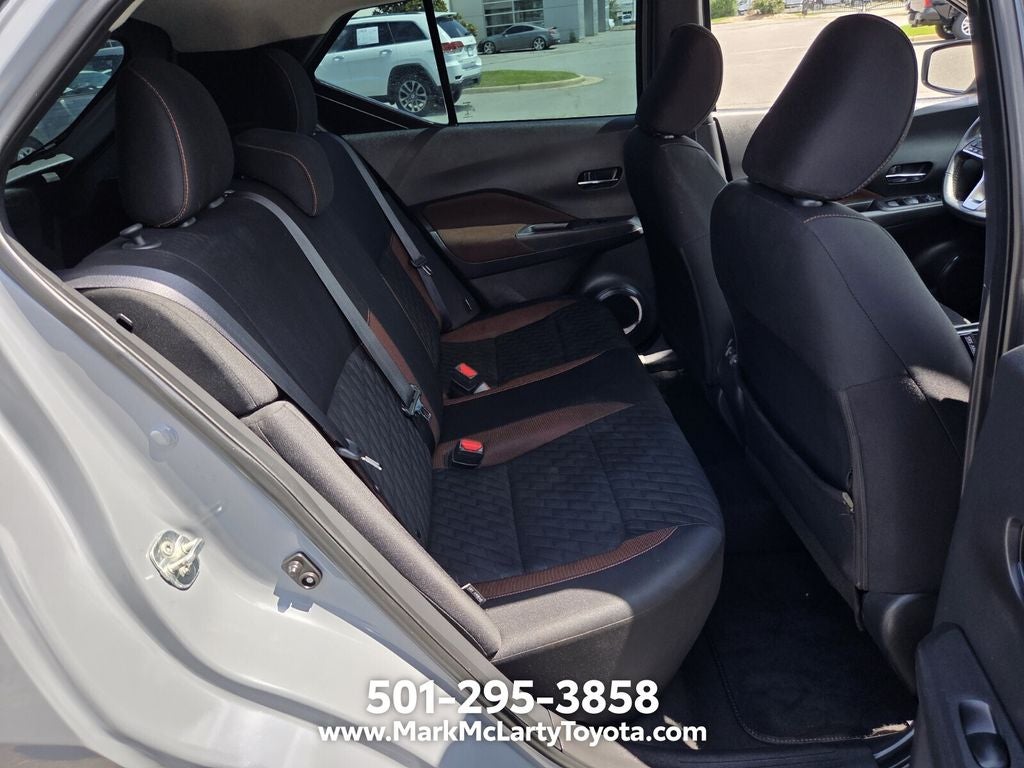 2021 Nissan Kicks SR