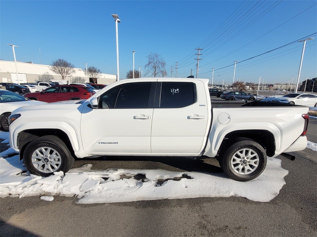 2025 Toyota TACOMA SR5 SR5